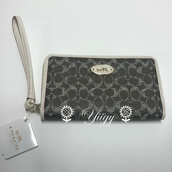 🐼💦 Coach 63963 🐼💦 Signature Coated Canvas Saddle Chalk Wristlet Wallet 🐼D18