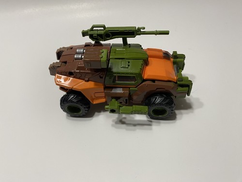Transformers Generations Thrilling 30 Anniversary Voyager Class Roadbuster - Picture 9 of 9