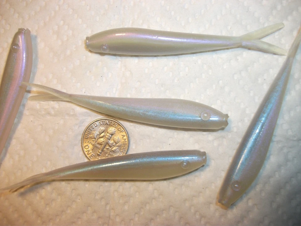 60-3"-crappie-bajo-panfish-plástico suave pececillos-plantillas-garvas-colas divididas-pelusas Foto 2 de 4