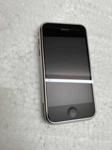 original Apple iPhone 1st Generation 8GB unlocked 2G GSM IOS 3 jailbroken games - Picture 2 of 9