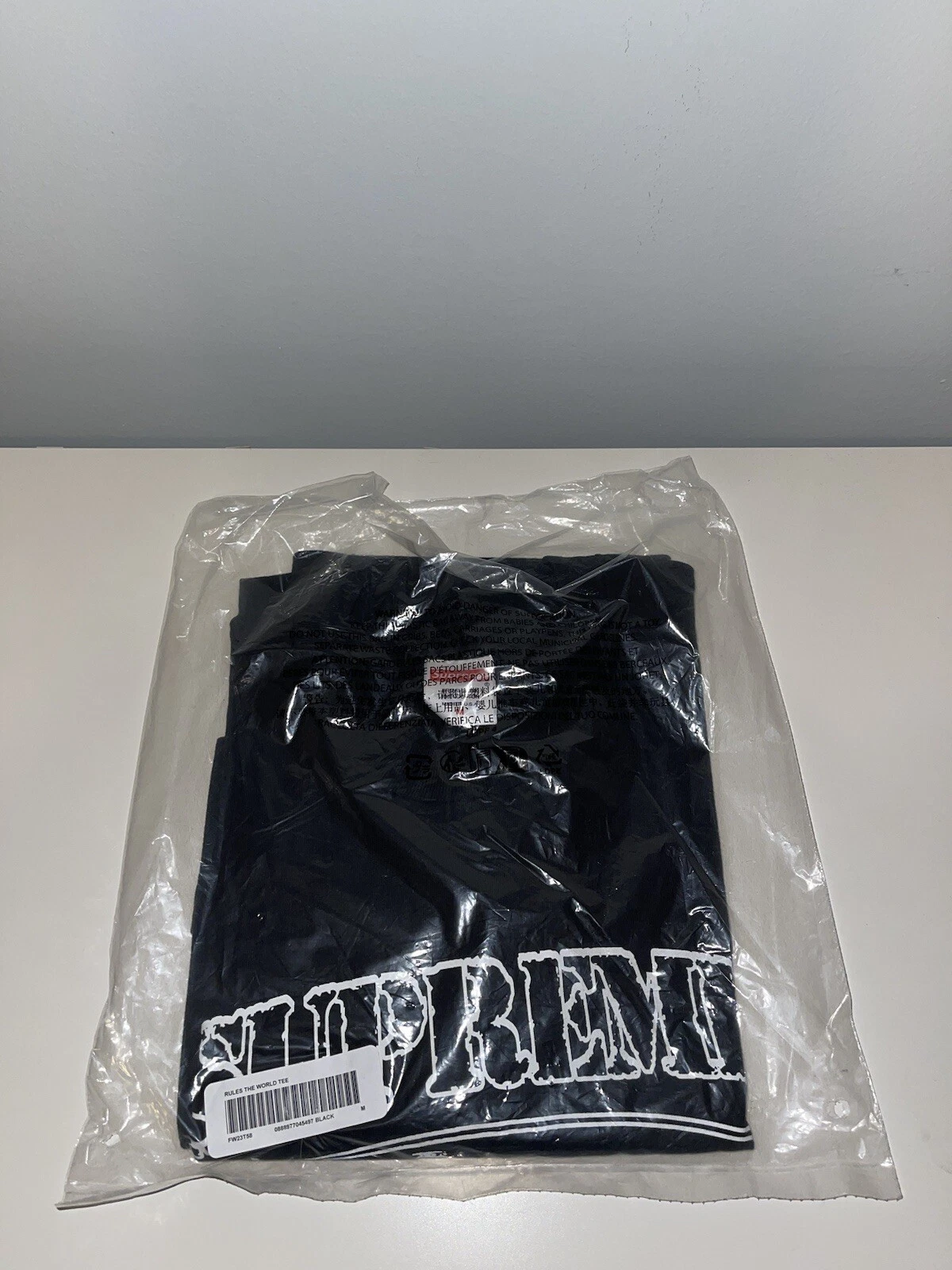 Tee shirt Supreme Corteiz Rules The World   Noir Taille Medium   NEUF 
