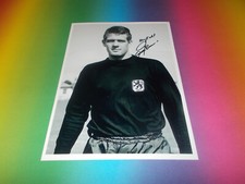 Wolfgang Fahrian TSV 1860 Munich DFB signed autograph on 20x28 photo