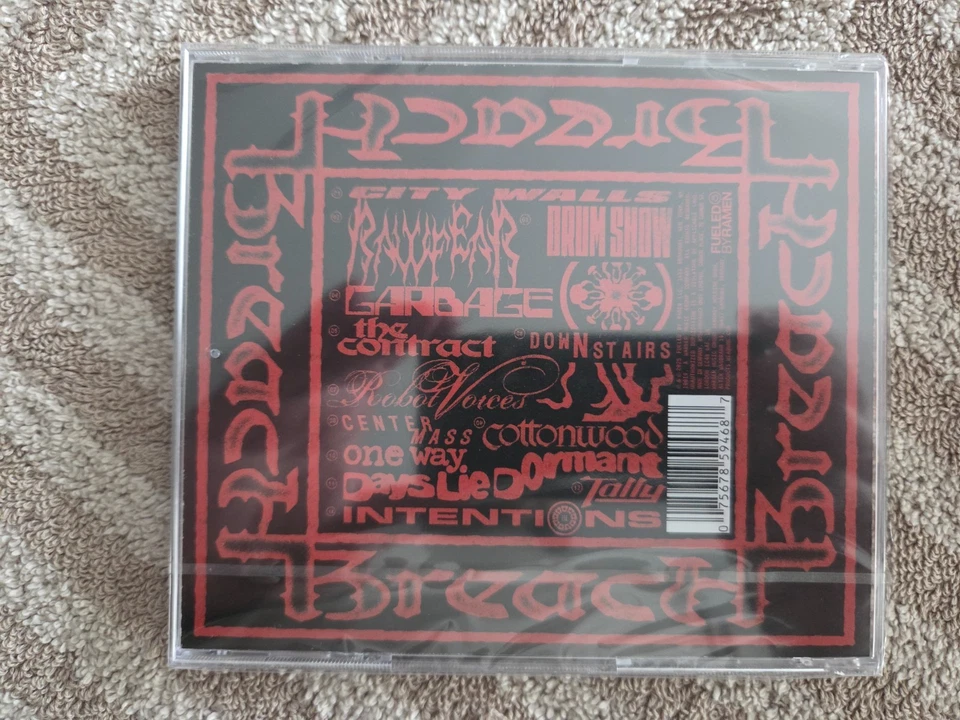 Twenty One Pilots 2025 " Breach " - Bild 2 von 2