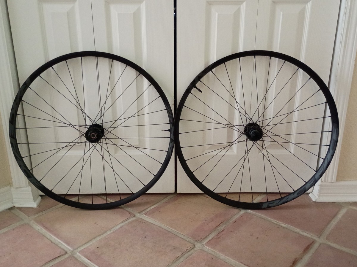 Raceface Aeffect Wheelset Race Face Atlas Wheelset Race Face