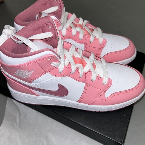New Nike Air Jordan 1 Mid Valentines Day 2023 GS Size 7Y DQ8423-616 - Picture 1 of 5