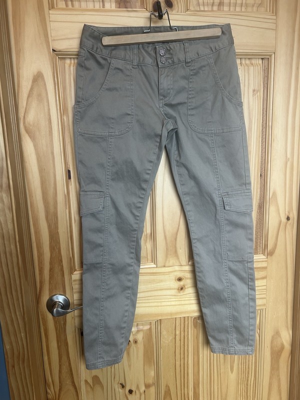 prAna Women's Khaki Cargo Pants Activewear Size 6 Organic Fabric Great Fit