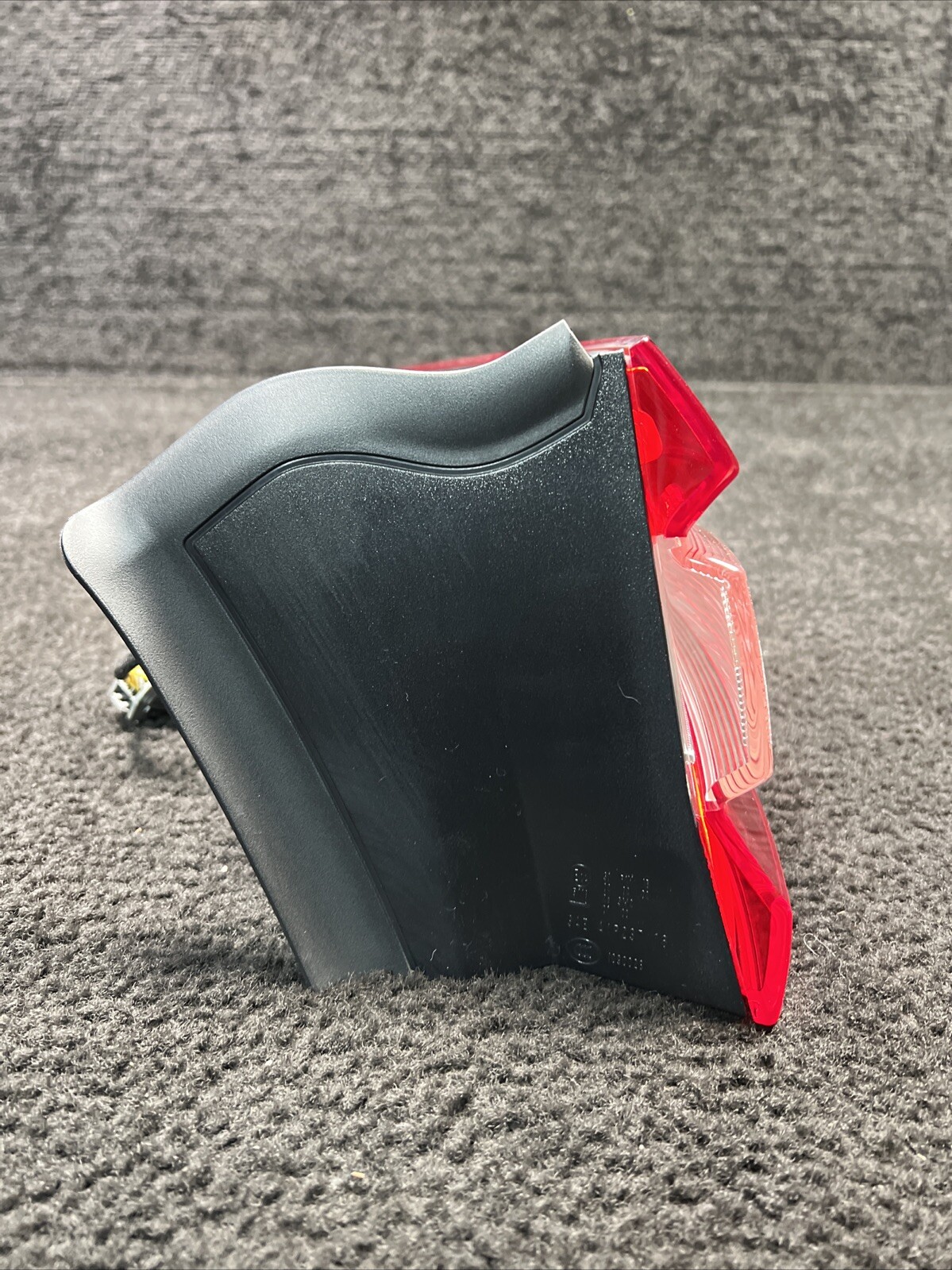 2017 Maserati Levante Right Side Taillight Lamp Assembly OEM