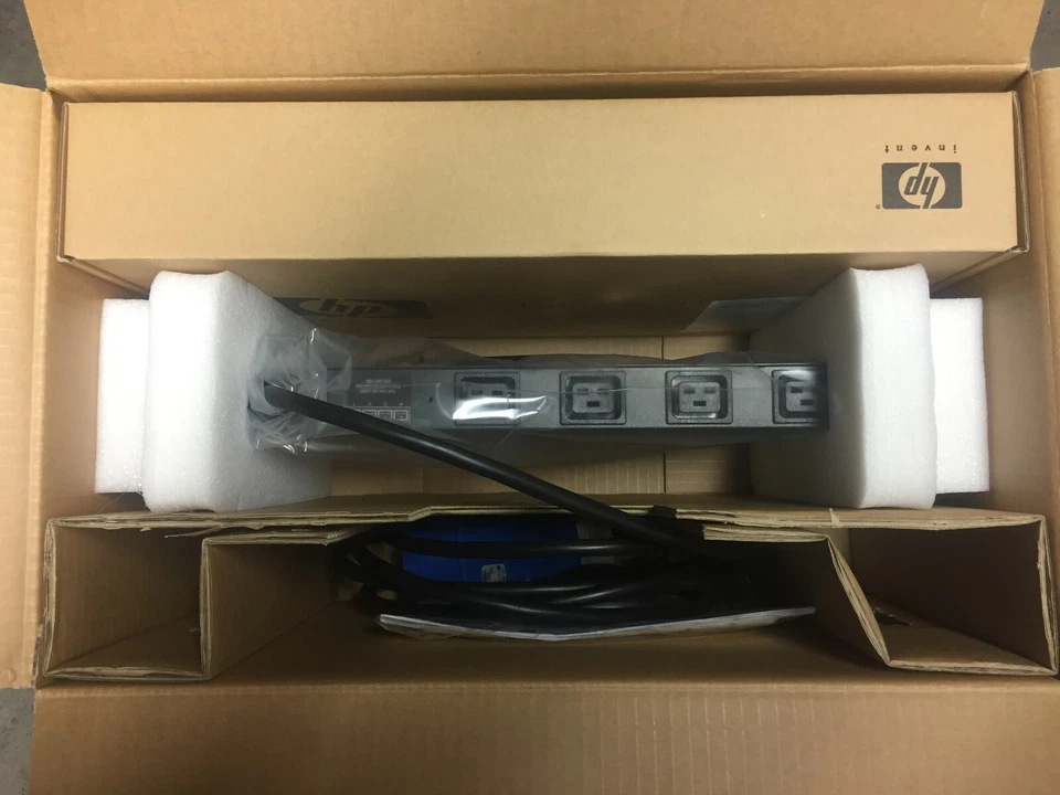 HP EO4502 Modular 32A PDU Control Unit (228481-003) W/C13 Ext Bar Accessory Kit. - Image 3 of 4