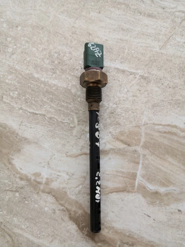 Oil level sensor
