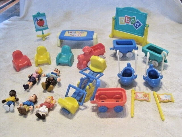 Happy family sales dollhouse furniture