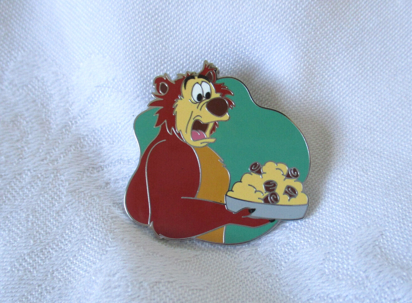 2025 Disney Parks Mystery Pin Magical Chefs Humphrey Bear