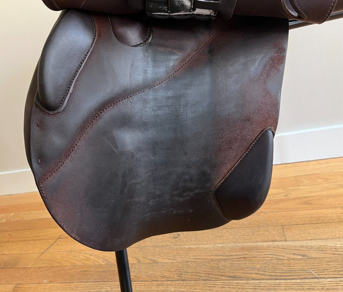 Hermes Cavale II Jumping Saddle- Custom Leather Colors | eBay Hermes Cavale II Jumping Saddle- Custom Leather Colors | eBay