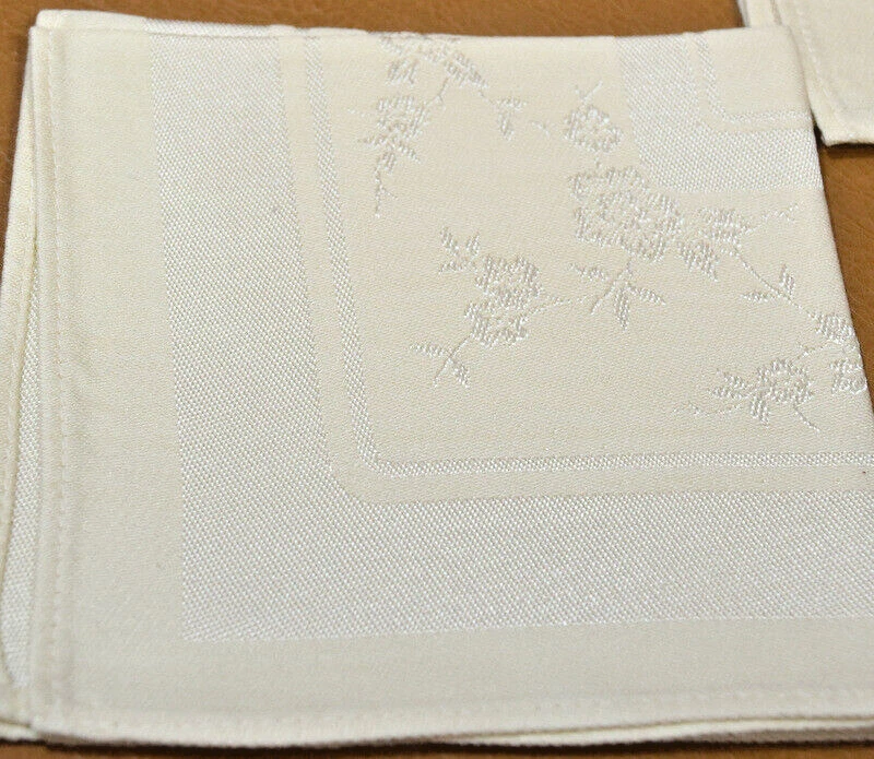 4 Elegant Dinner Napkins Beige w/Silver Floral Damask Cotton Linen Blend NWOT - Image 2 of 4