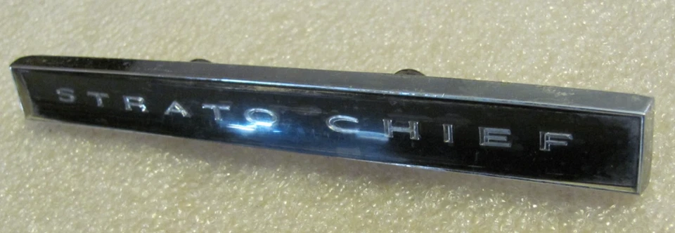 196Os Pontiac Strato Chief interior tablero emblema insignia original OEM Foto 3 de 4