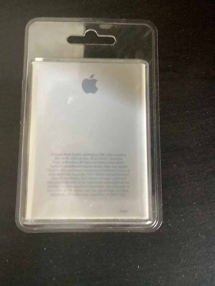 Apple A1271 iPod Shuffle 2GB-Pink Factory Sealed-3rd Generation  - Image 3 of 3