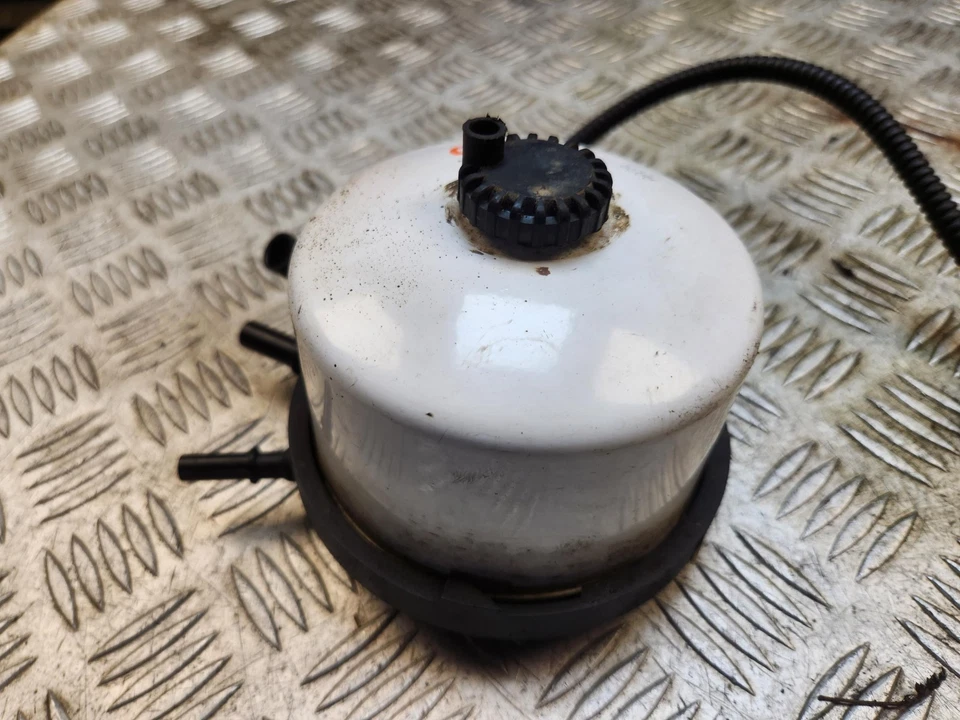 RANGE ROVER SPORT FUEL FILTER HOUSING  3.6 TDV6 DIESEL L320 2010 - 2013 - Image 4 of 4