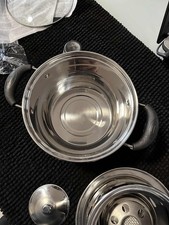 Fornello ad alcool con pentola da campeggio