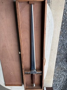 Highlander McLeod DAMC Sword In Wooden Display Case Officially Licensed H5861