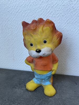 Pouêt Titus le petit lion - France