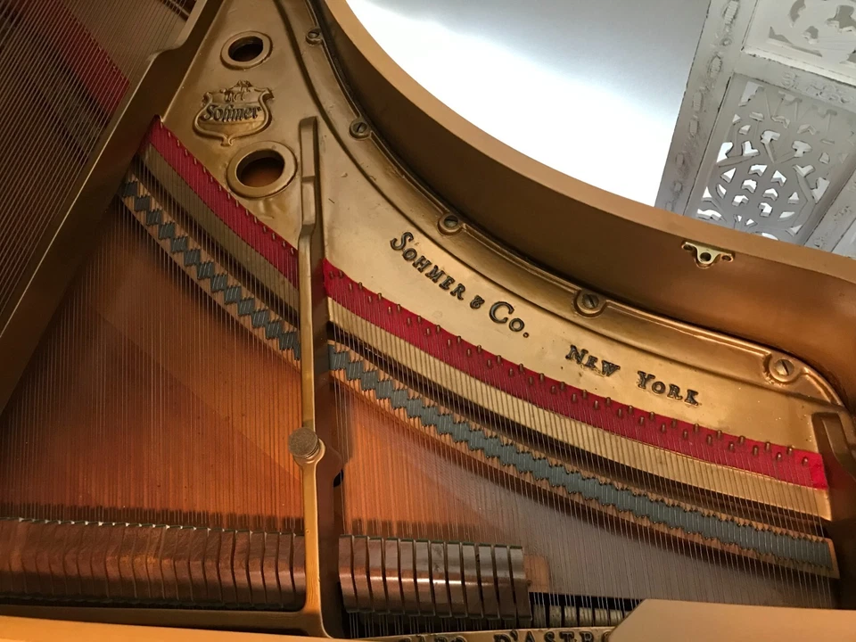 Sohmer Baby Grand, hecho en Nueva York - 1963 - Banco a juego con almacenamiento Foto 3 de 3