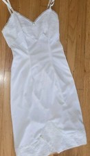 Vintage Beverly Vogue RARE Skirt Saver Slip SZ 32 White Lace Side Zipper