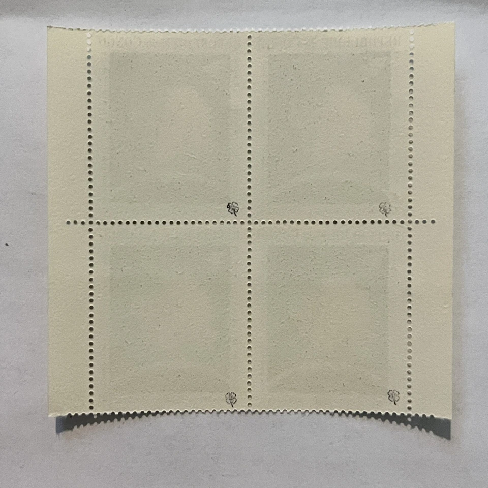 1970 CONGO BRAZZAVILLE JFK APOLLO II BLOQUE 4 MNH SELLOS SIN LISTAR FIRMADOS EN LA PARTE POSTERIOR Foto 2 de 3