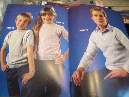 Patsy Yarns Fashion Machine Knitting Book #1-20 Family Patterns- All Shown - Bild 2 von 9