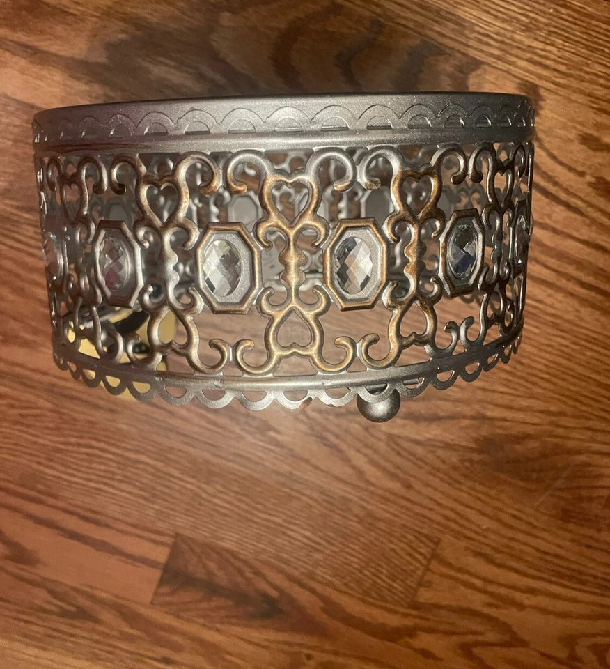 Suporte decorativo elegante para bolo Opulent Treasure (descontinuado) - Imagem 3 de 4