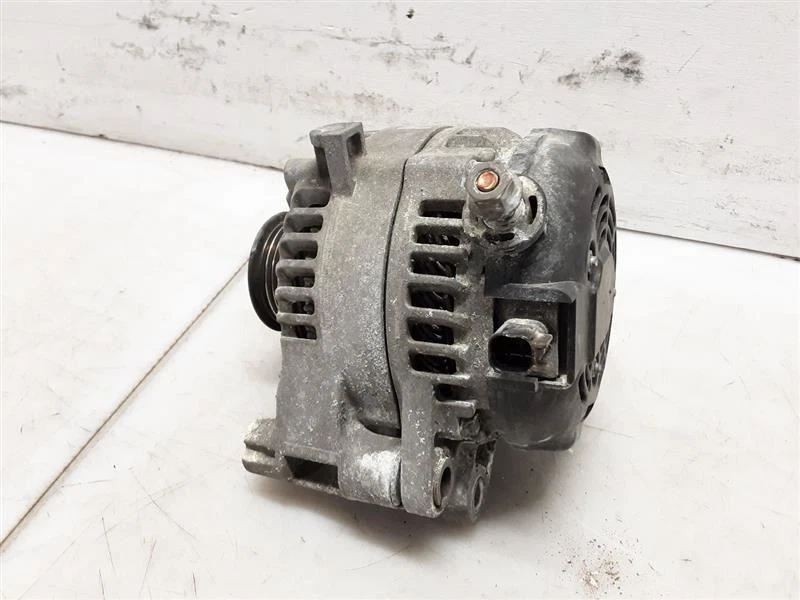 Alternador Jeep JK Wrangler OEM Denso 3,6 L 160 amperios P68078950aa 2012-2018 97001 Foto 2 de 4