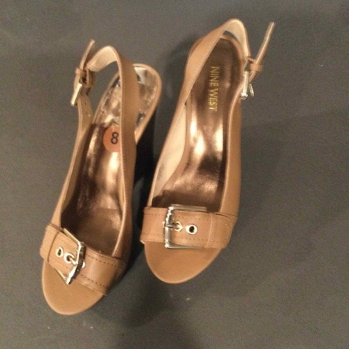 NWOT Nine West buckle peep toe wedges Women size 8 - Picture 3 of 12