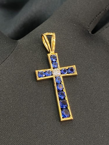 2.05 Carats Round Brilliant Diamonds Blue Sapphire Unisex Cross Pendant 18K Gold - Picture 6 of 11