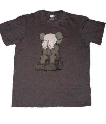Kaws x Uniqlo UT Passing Through Graphic Tee Gray Men's L