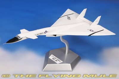 航空機・ヘリコプター SQwings XB-70 1/200 NASA SQ Wings U.S.AIR FORCE XB-70 20001 L2081 Scale 1:200