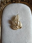 vintage Gold Tone Leaf Brooch Pin Metal Nature Theme Gold Color Leaf Shape — photo 1