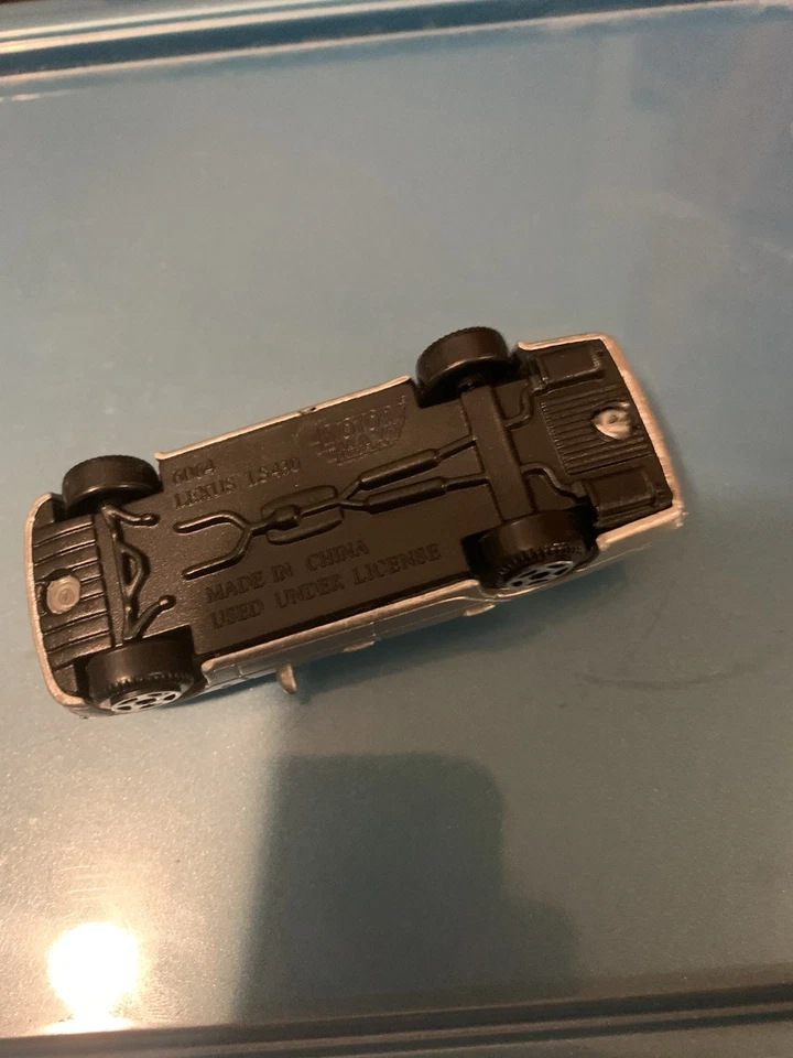 Motormax 6064 1:64 Lexus LS430 Silver Loose China - Image 4 of 4