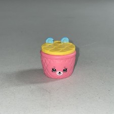 Shopkins Season 5 Petkins Happy Places Rainbow Beach Figure