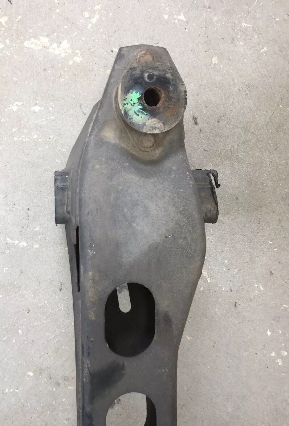 2008 Dodge Ram 1500 4x4 Quad Cab Cab Mount Frame Crossmember Cross Member