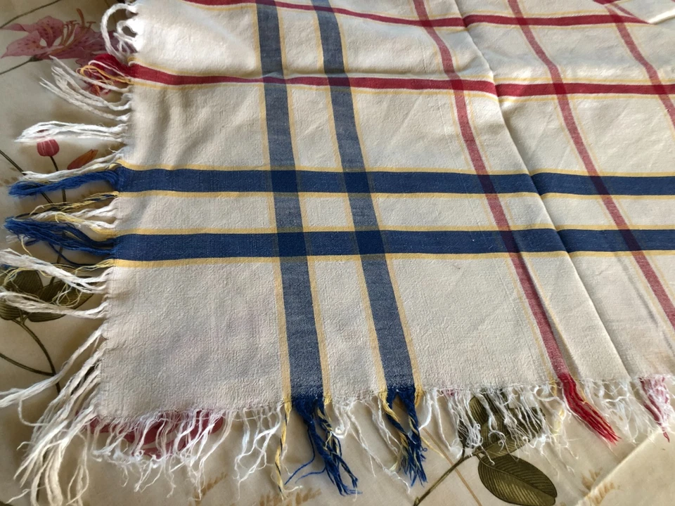 ancienne nappe à carreaux en coton avec franges 1.16 m x 1.20 m - Photo 2/3