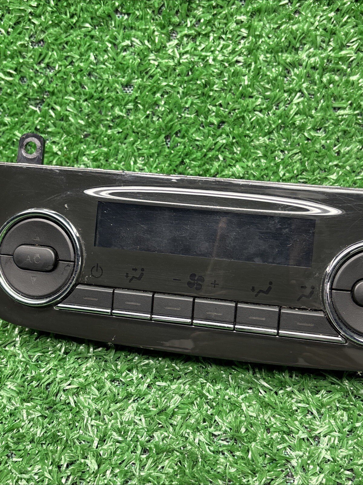 2013-2019 Maserati Quattroporte GTS Rear Console HVAC A/C Climate Control OEM