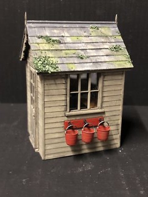 Signalrahmen Bodenhütte mit Feuereimern und Verglasung - 7mm/O-16,5