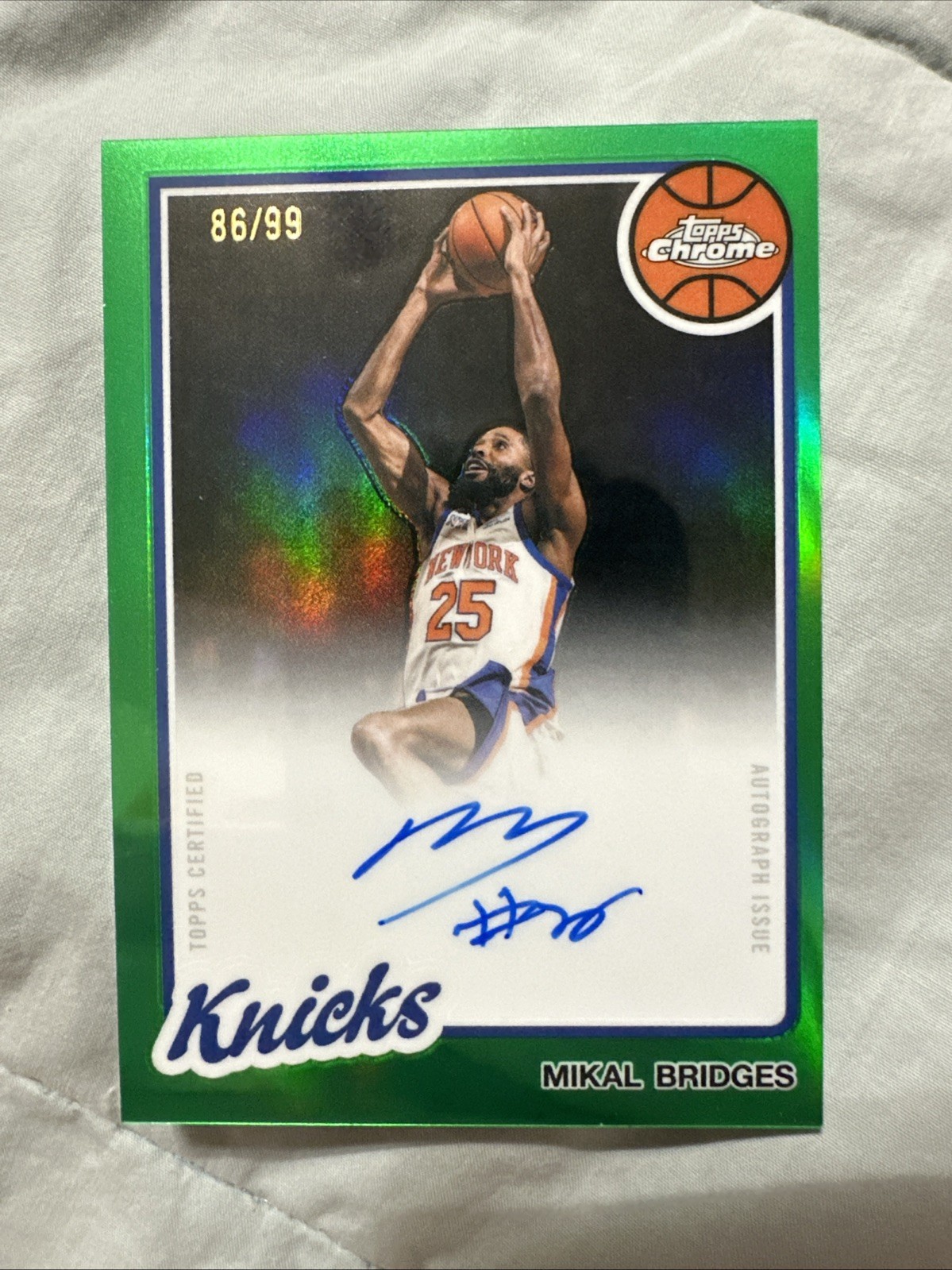 2025-26 Topps Chrome Update Mikal Bridges On Card Auto Green /99 1980-81 Knicks