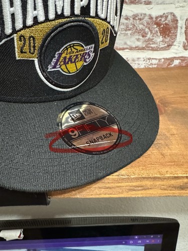 LA Lakers New Era 2020 NBA Finals Champions 9FIFTY Snapback Championship Cap Hat - Picture 6 of 6