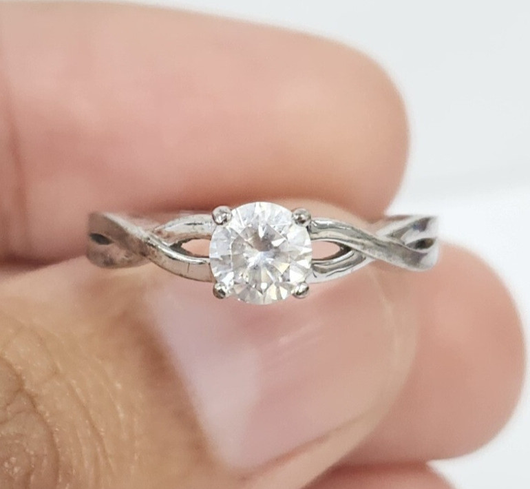 Sterling Silver Solitaire Ring Round Cut Simulate… - image 1