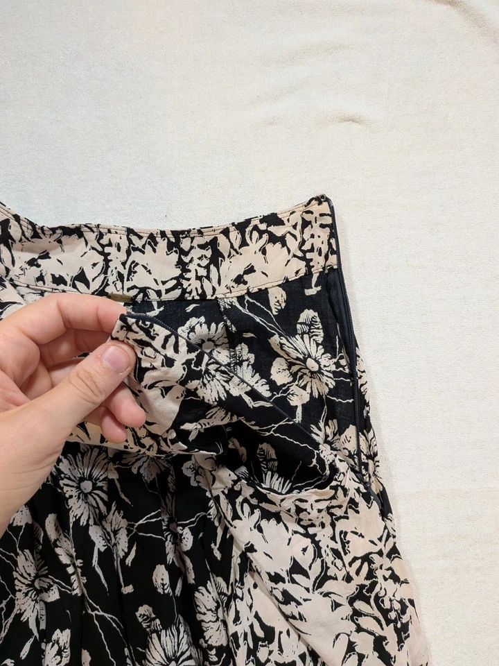 free people cream and black floral flowy shorts size 2 - Image 3 of 4