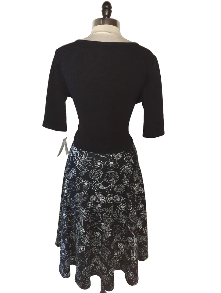 NEW LULAROE Size 2XL Nicole Dress Black White Floral Stretch Knit Knee Length - Image 3 of 4