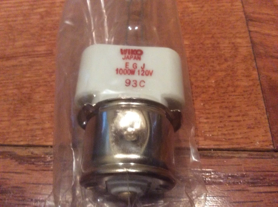 Set Of 4 Viko E G J 120v 1000w Stage & Studio Lamp Bulb, New In Box - Image 3 of 4