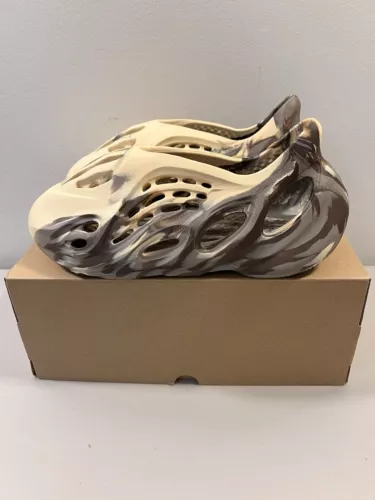 Adidas Yeezy Foam RNNR MX Cream Clay - Size 9 | SHIPS FAST | FREE SHIP