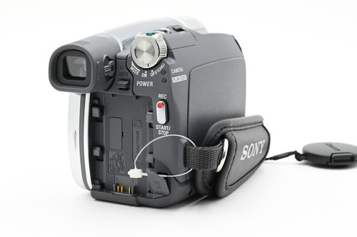 Sony DCR-HC26 Handycam Digital MiniDV Video Camera Camcorder *Parts/Repair #620 - Picture 4 of 7