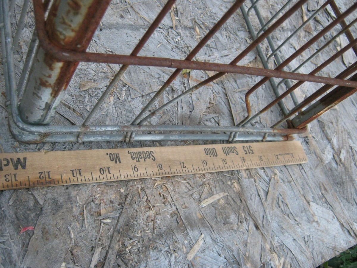 Vintage Wire Metal Dairy Milk Crate 16.5