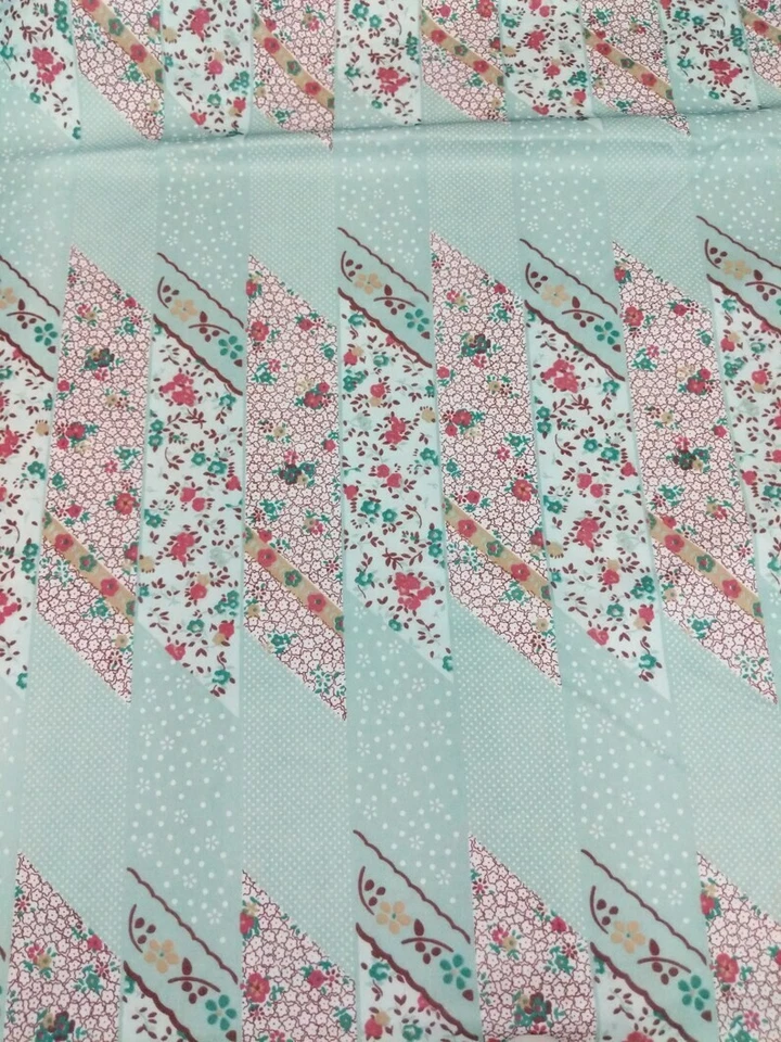 Vintage 80's Stretch Knit Fabric Thin Mint Green Floral 2 Yards Patchwork Print - Image 3 of 4